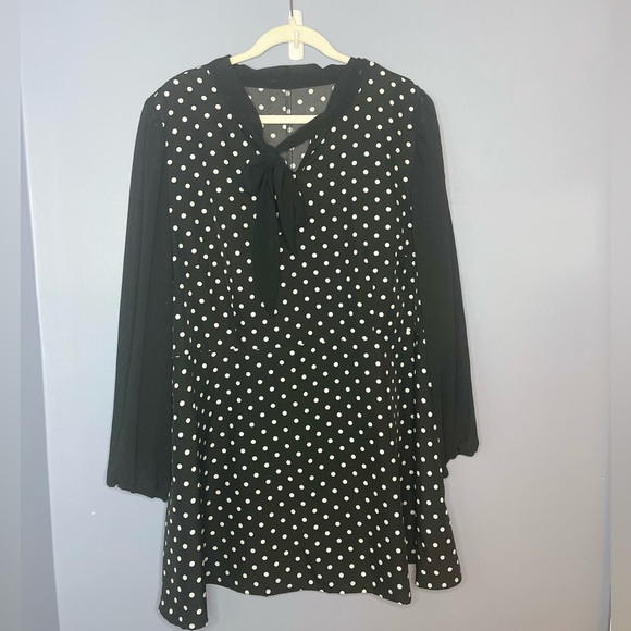 Eye catching Black and White‎ Long Sleeve Sailor Collar Blouse - Picture 2 of 4